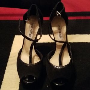 Steve Madden T strap pumps
